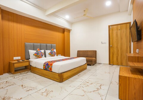 FabHotel Raj Villa - Nr. S.G Highway