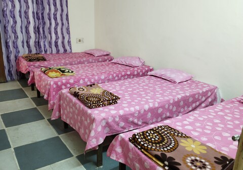 Shri Shivaay Guest House