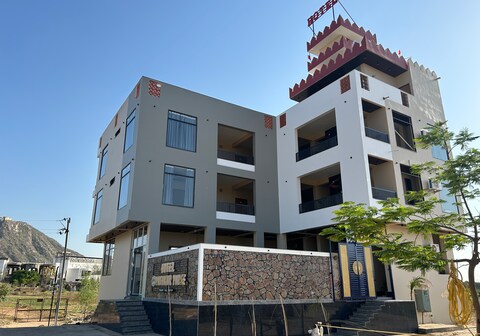 Hotel Pushkar Pulse