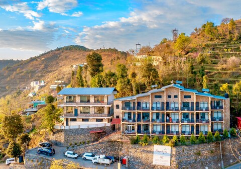 Himalayas Resort by The Lake Hill