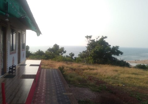 MG COTTAGE & DORMITORY