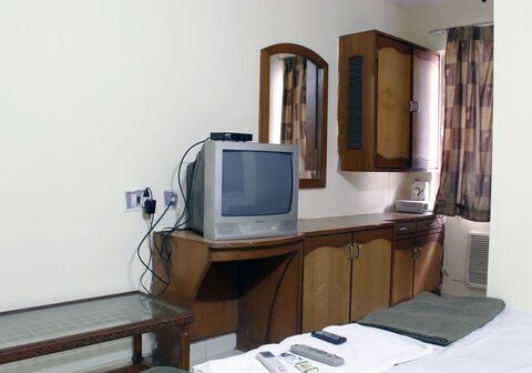 Royal Mid Town Lodge