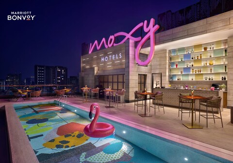 Moxy Mumbai Andheri West By Marriott