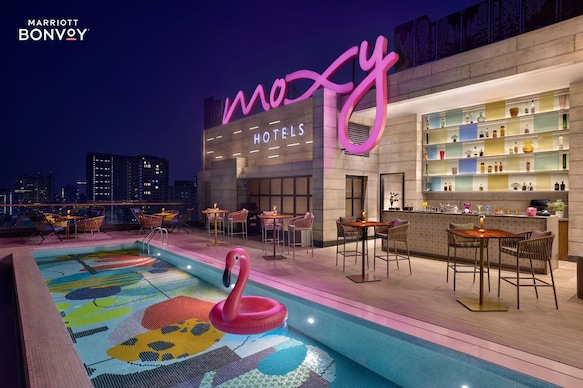 Moxy Mumbai Andheri West By Marriott