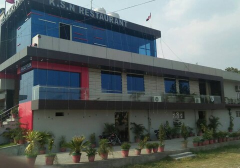K S N hotel