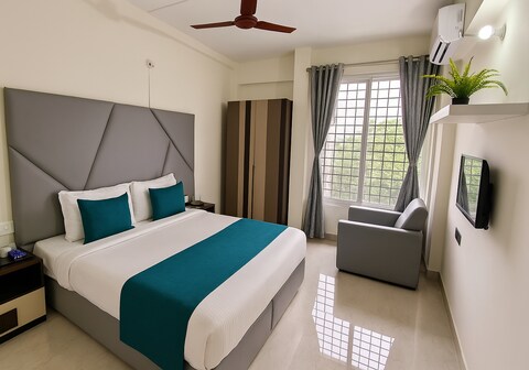 Lake Side Serviced Apartment by Maxxvalue