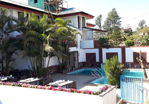 Cloud Green Resort & Spa