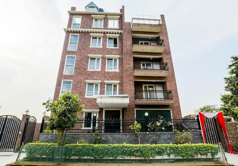 Hotel O Red Carpet Hotels