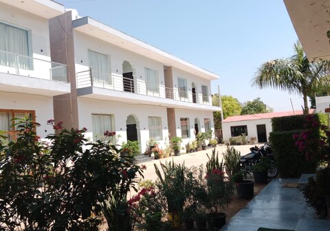Aravali Hills Resort