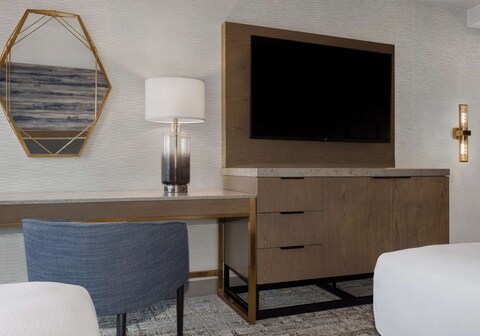 DoubleTree by Hilton Kingston