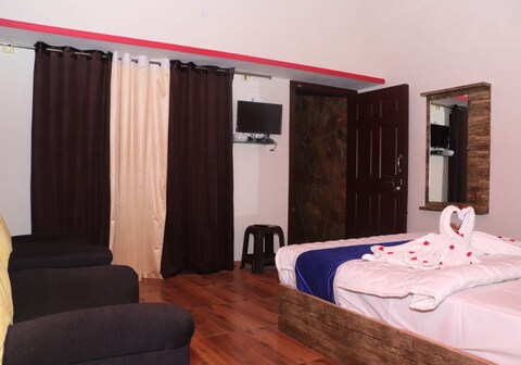 Malnad Dew | Rooms & Trekking