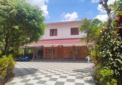 Abrahams Hospitality Thekkady