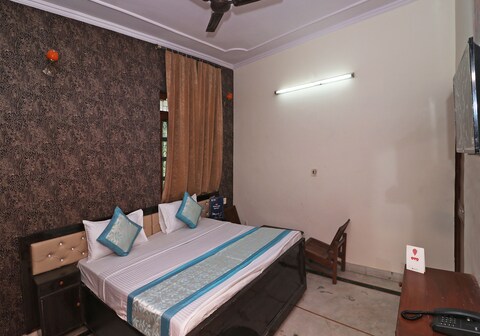 Collection O Shri Ana Hotel