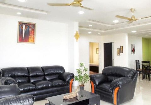 Arrow Lake View | Rooms in an Apartment