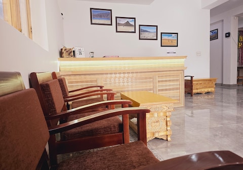 Mujoo Guest House | Walking Distance From Leh market