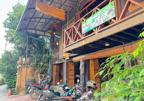 OYO 75590 Collection O Baan Elephant Home