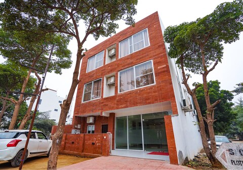 Saffron Inn - India Expo Mart