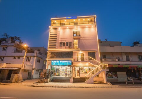 FabHotel La Palma Suites - Nr. RMZ Eco world