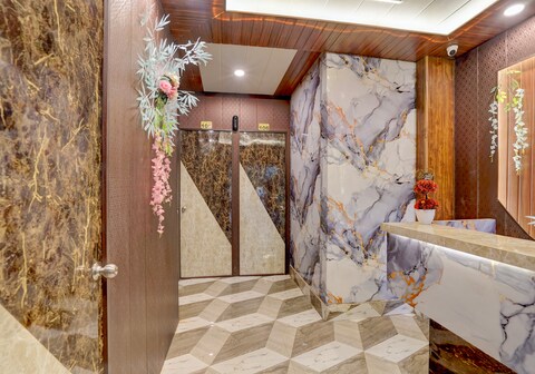 SPOT ON Hotel Emerald