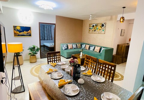 AIRPORT HIGH ON SKY LUXURY APARTMENT