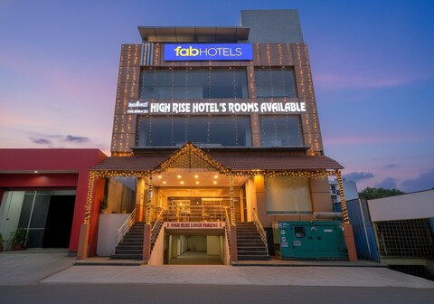 FabHotel High Rise Near Airport