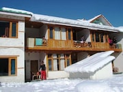 Hotel Hill Top, Manali Hotel Hill Top, Manali
