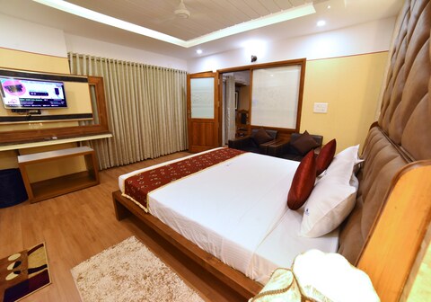 HOTEL VASHANTH KRISHNA