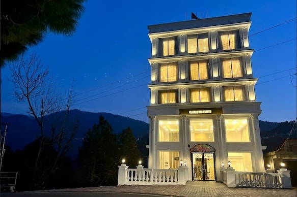 Claret inn by Lawrence Hotels