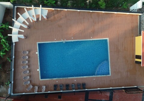 Cliff Heaven 3BHK Villa with Pool, BBQ Goa