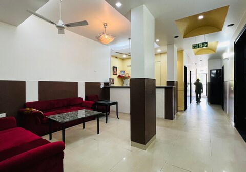 The JPM Stay | Room & Caretaker