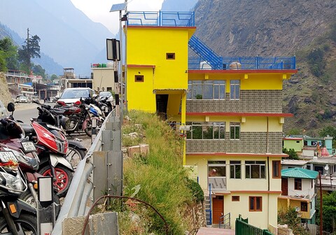 Shri Darshanam lodge