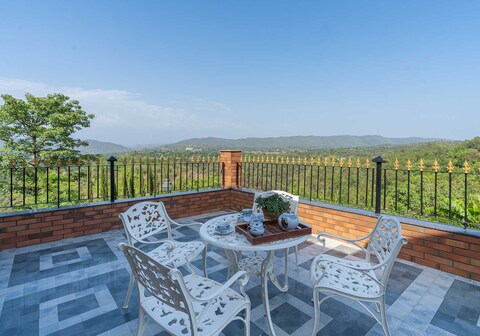 StayVista at Dhauladhar House