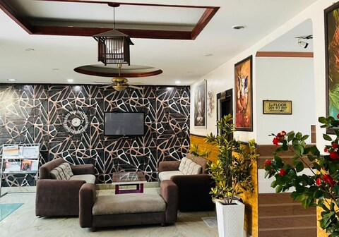 Hotel Om Karan Residency