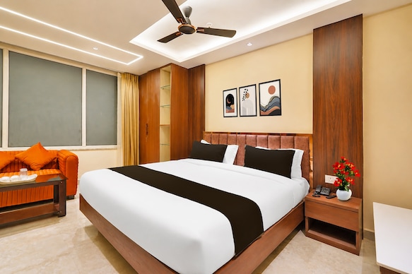 Townhouse Oak Dhanbad Railway Junction