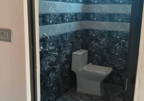 Hotel O BHARAT MART HOTEL GUEST INN