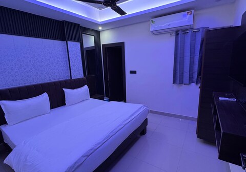 Hotel O The Ivory Loft