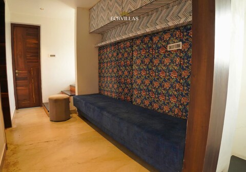 UPSTAY 2BHK