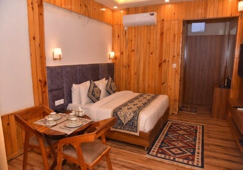 Qcent Woods Resort & Spa Rishikesh