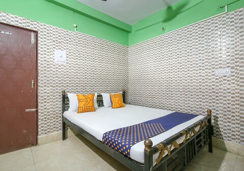 Hotel O Rajdhani rest house