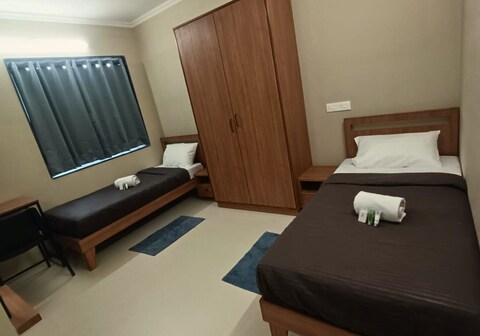 Z Express Lotus Studio