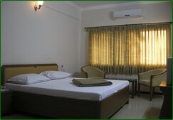 Gayathri Hotels, Tirupur Gayathri Hotels, Tirupur