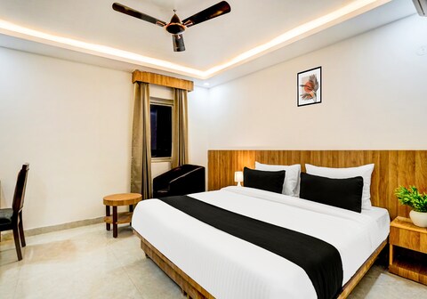 Townhouse GRAND ADDRESS HOTEL AND BANQUET