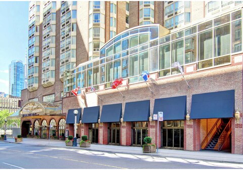 DoubleTree by Hilton Hotel Toronto Downtown