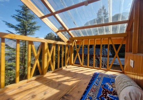 Skyroof Treehouse