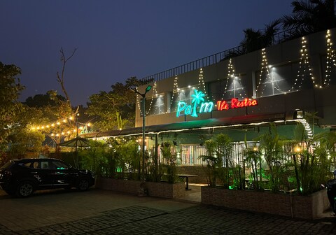 HOTEL PALM CLUB INN