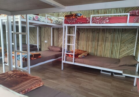 Babaji's Dorms - Near Kathgodam Railway Station