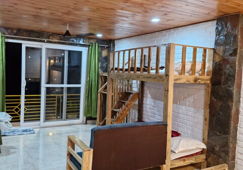 Elite Peak Inn Comfortable Stay