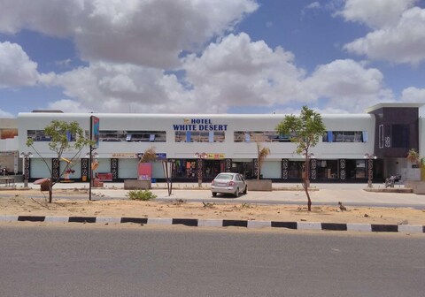 Hotel White Desert