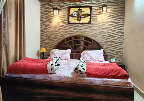 Shri Rudra Home Stay 2BHK Service Apartment