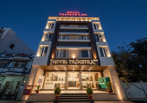 Hotel Trinetra Inn
